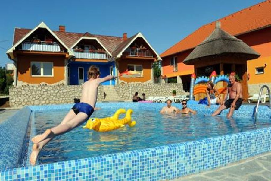 9737-es Panzió Gyenesdiás