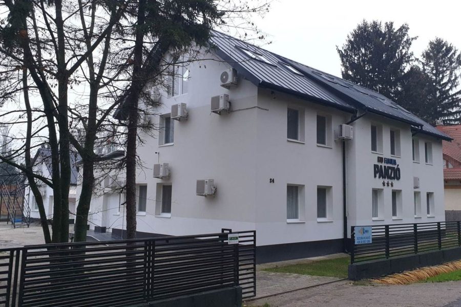 1127-es Panzió Balatonszárszó