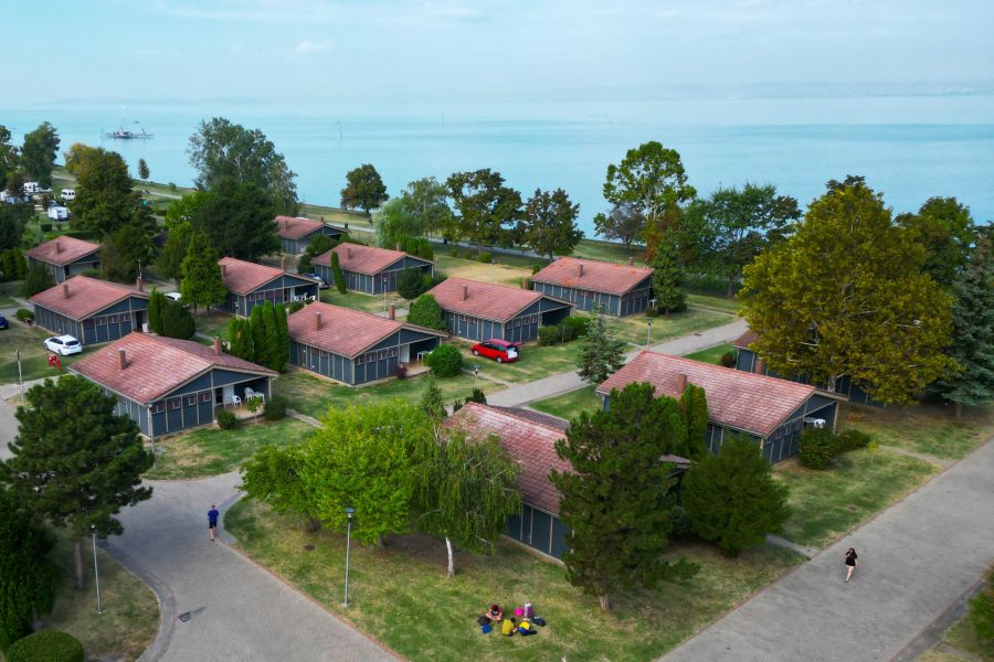 1182-es Mobilházak, Üdülőházak és Kemping Siófok