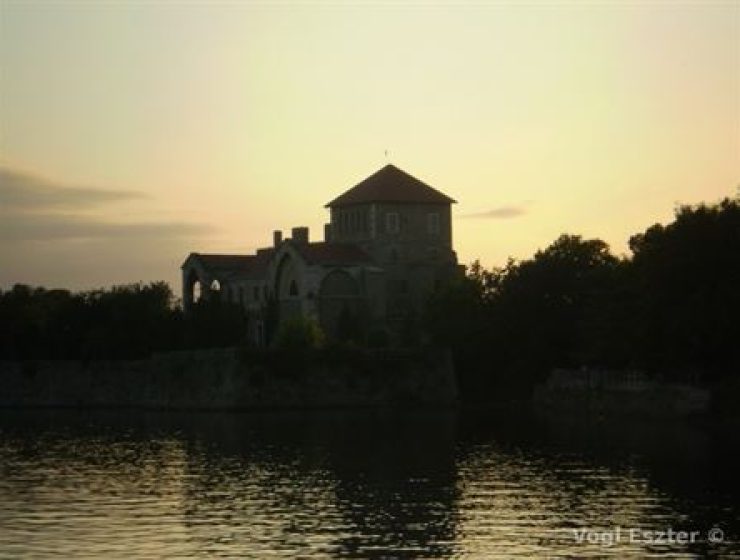 Városfelfedező séta – kvízjáték Tata (1002)