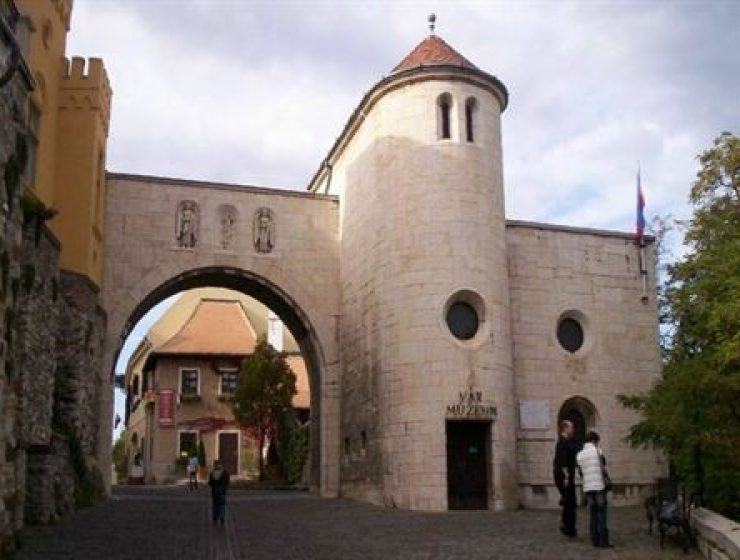 Városfelfedező séta – kvízjáték Veszprém (9422)