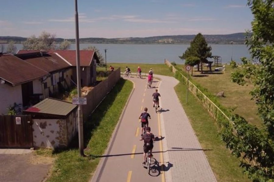 Két nap a Velencei-tónál, közben tókerülés kerékpárral (T-1185)